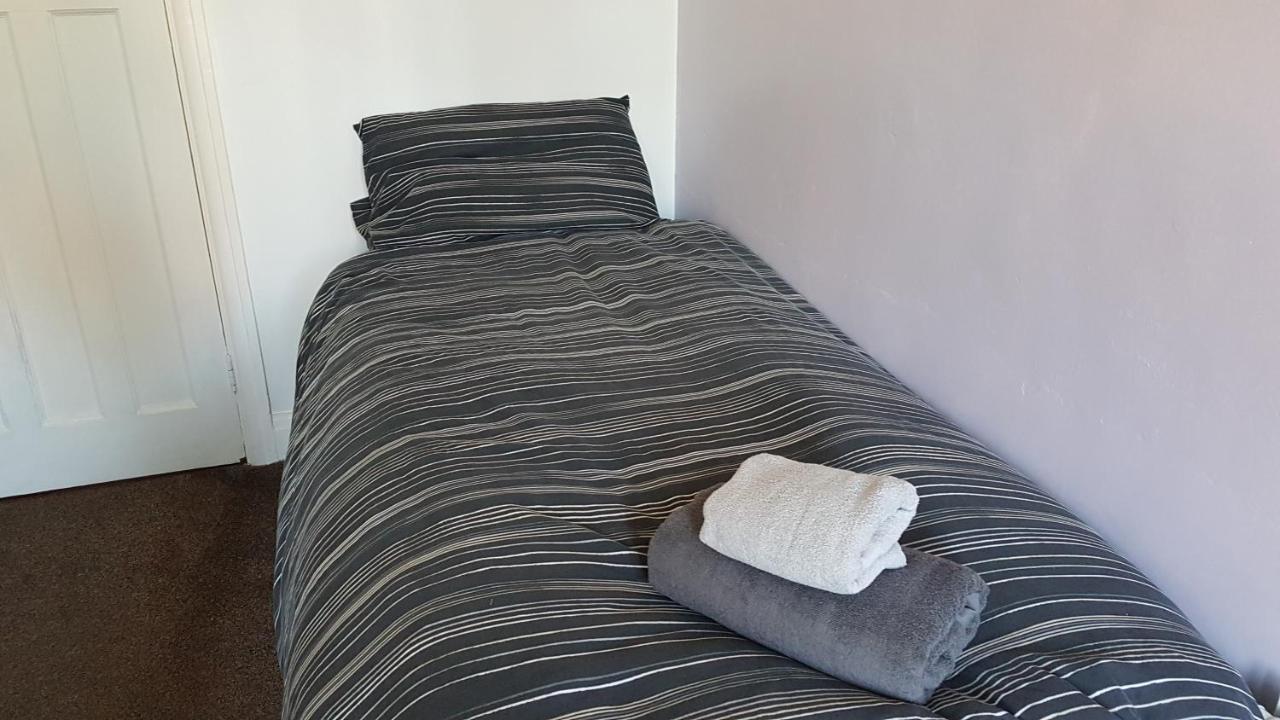 Private Rooms Just 19 Minutes From Central London Northfleet Exterior photo